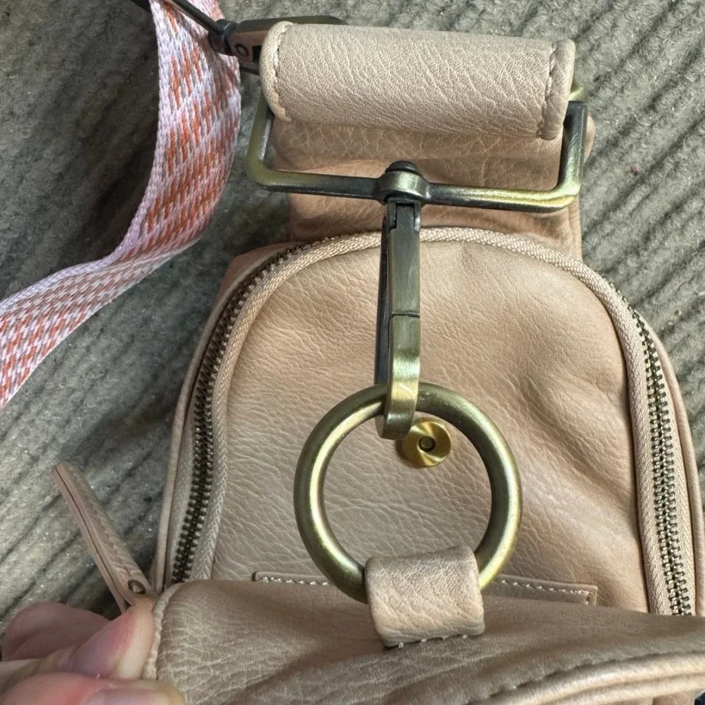 Urban Originals Sling Bag Blush Pink Vegan Leather Crossbody Backpack Strap